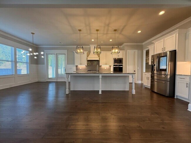 Building Photo - 535 Settles Brook Court