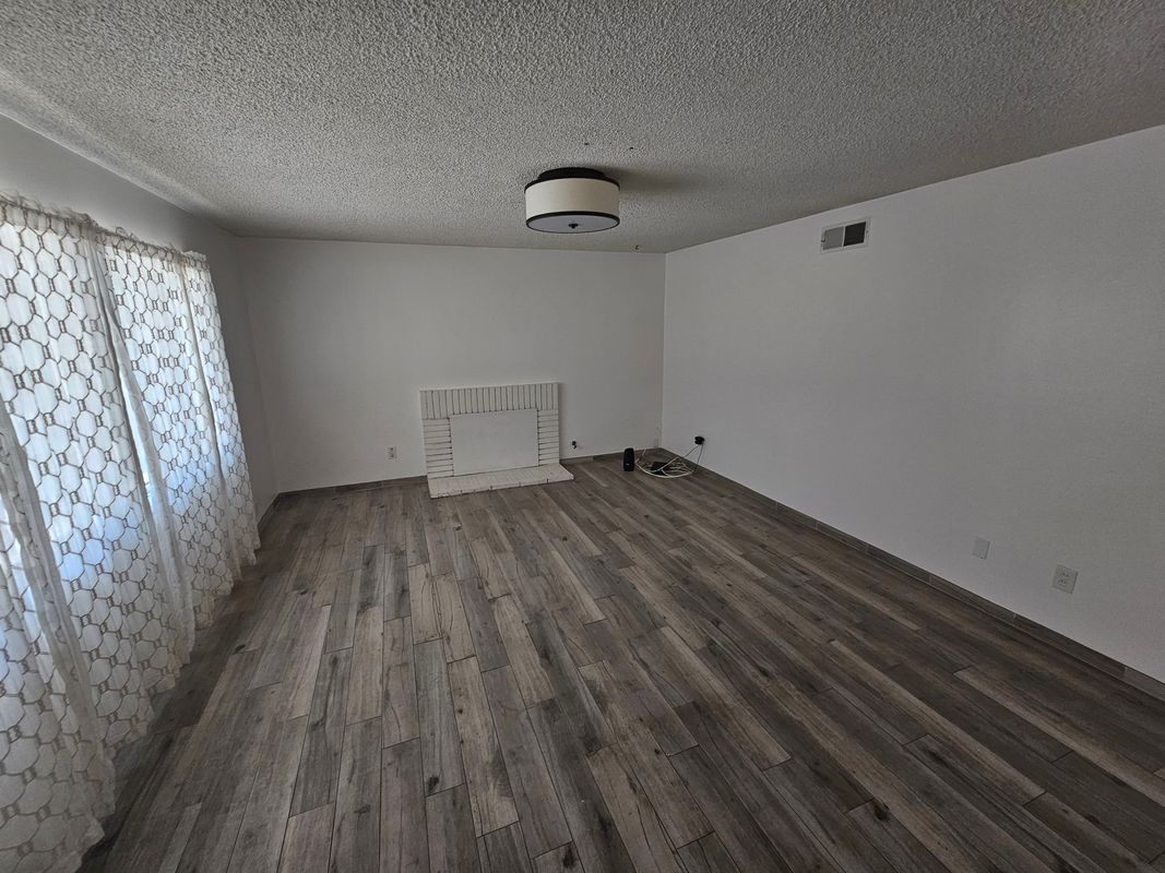 Building Photo - 5091 Quail Cir