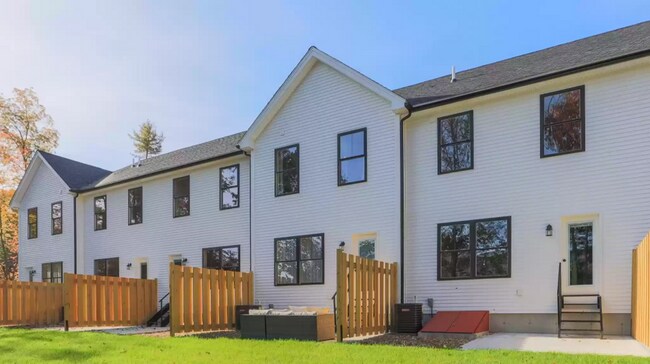 Building Photo - 34 Ponemah Hill Rd