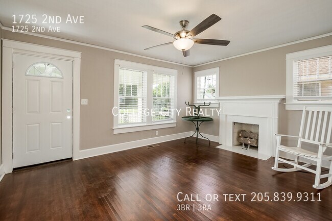 Building Photo - 1725 2nd Ave