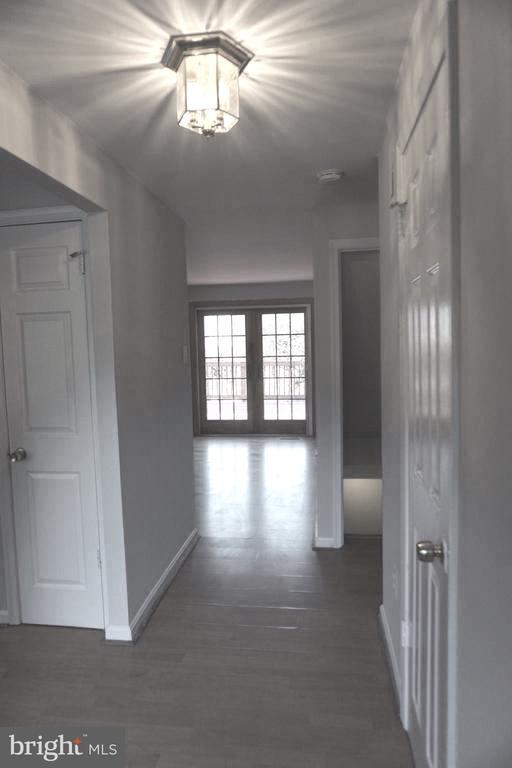Building Photo - 19 Shady Spring Pl