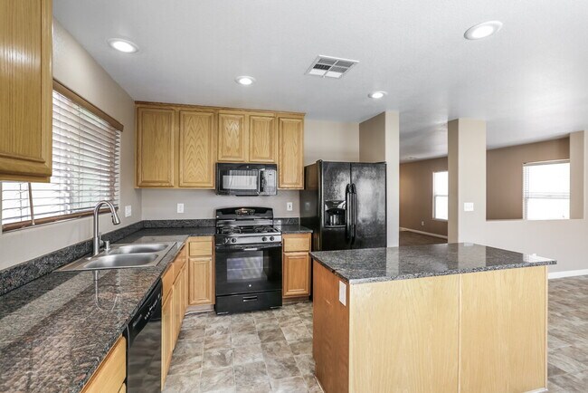 Building Photo - 5033 Diamond Ranch Ave