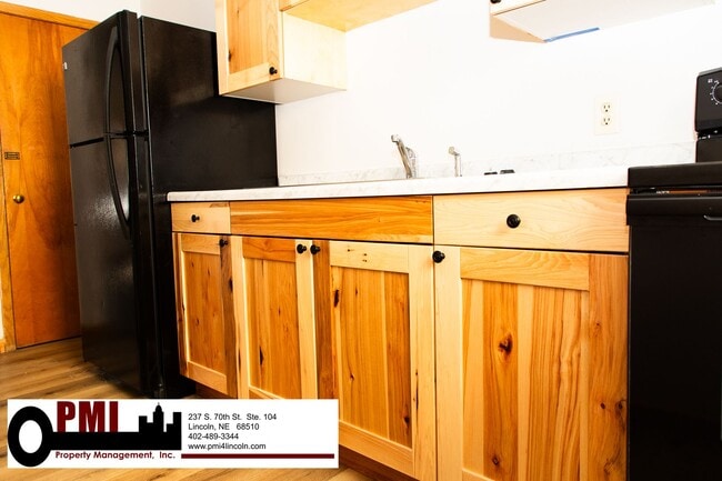 Building Photo - 1400 F / 836 South Street