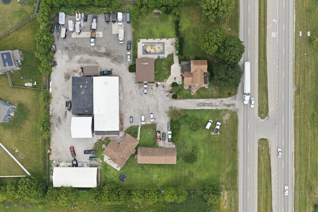Building Photo - 24134 IL-53