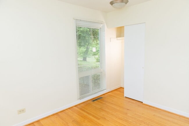 Building Photo - Comfortable Single-Family Living with All-Inclusive Utilities