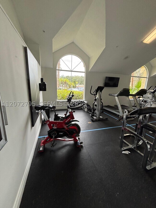Building Photo - 12620 Vista Isles Dr