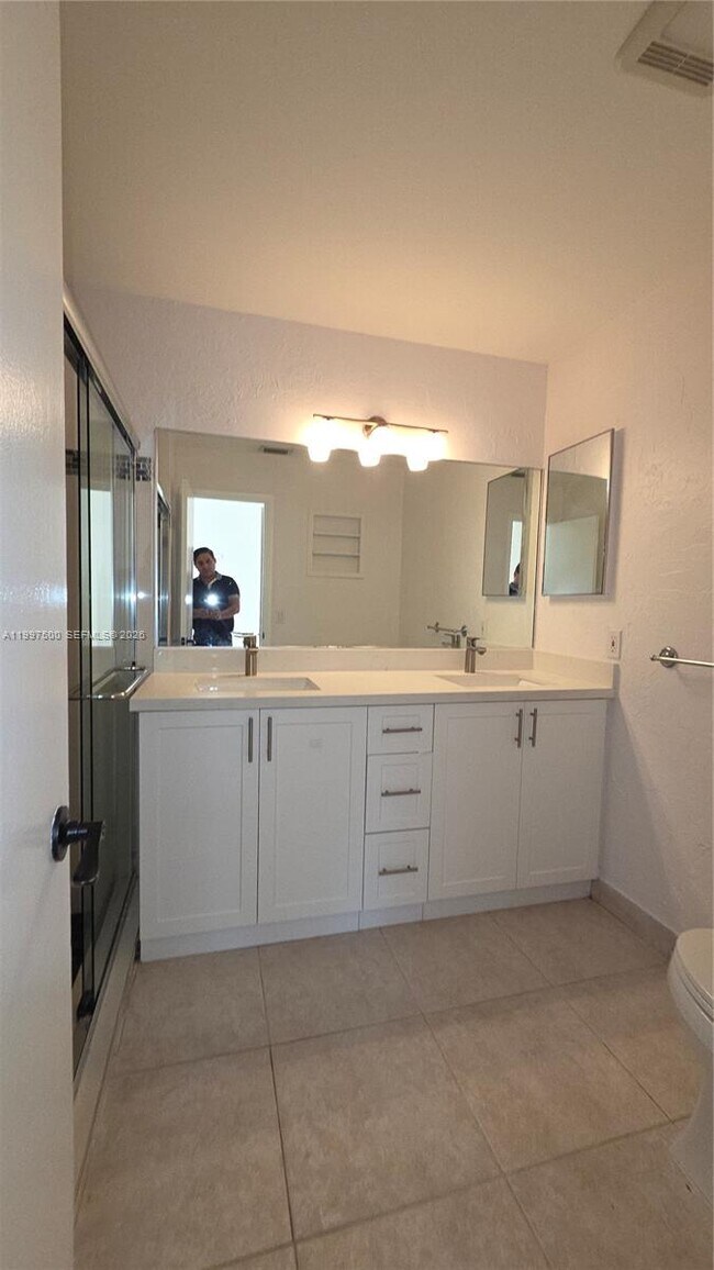 Building Photo - 3247 NW 123rd Ave