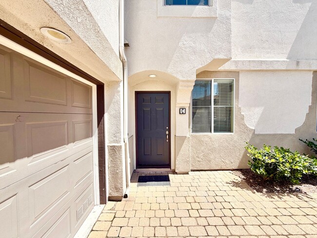 Building Photo - 2 Bedroom 2.5 Bathroom Montego Bay Home with Private Backyard & Community Pool!