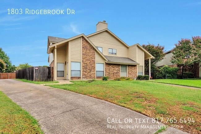 Building Photo - 1803 Ridgebrook Dr
