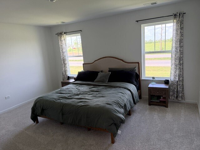 Building Photo - 341 Red Oak Cir