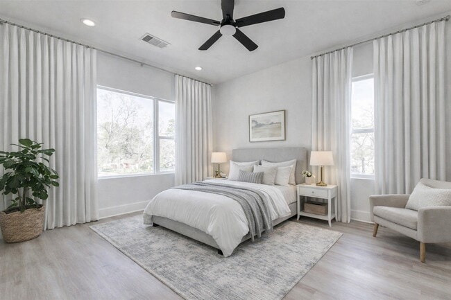 Building Photo - 5912 Mayle St