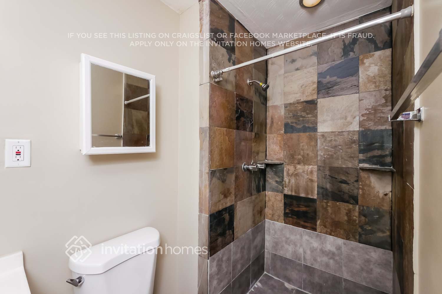 Building Photo - 3111 NE 9th Ave