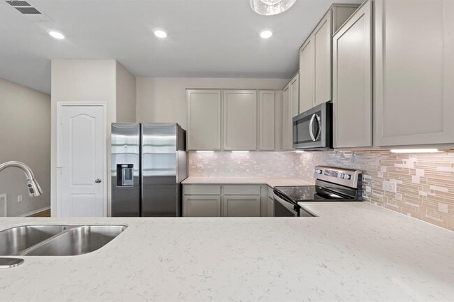 Building Photo - 7805 Peccary Dr