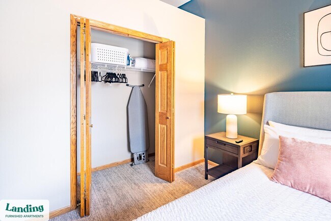 Building Photo - 200 Seneca St