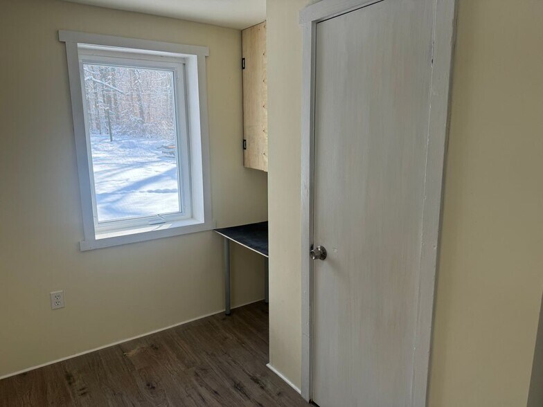 Building Photo - 752 Norwood Rd