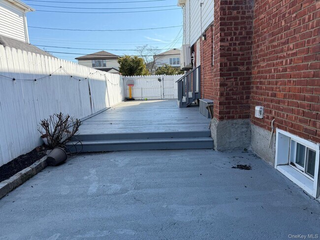 Building Photo - 1 Munro Blvd