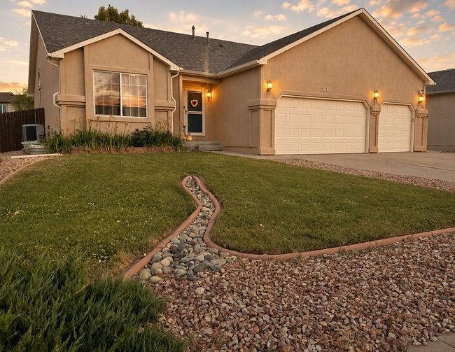 Primary Photo - 3 bedroom Ranch home in Pronghorn Meadows and 3 car Garage