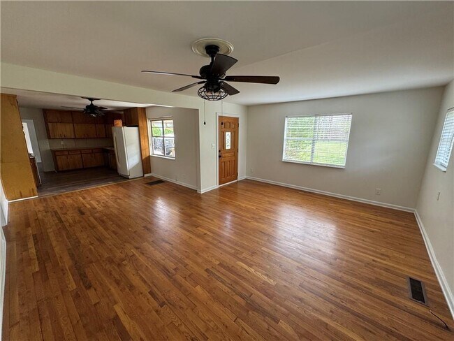 Building Photo - 276 Camp Glisson Rd