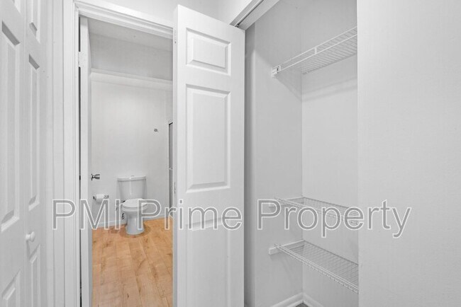 Building Photo - 92 E Blackwell St