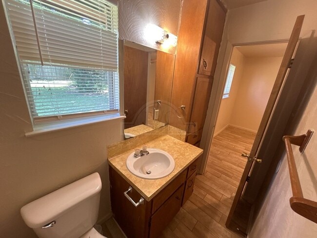 Building Photo - 2401 Mather Dr