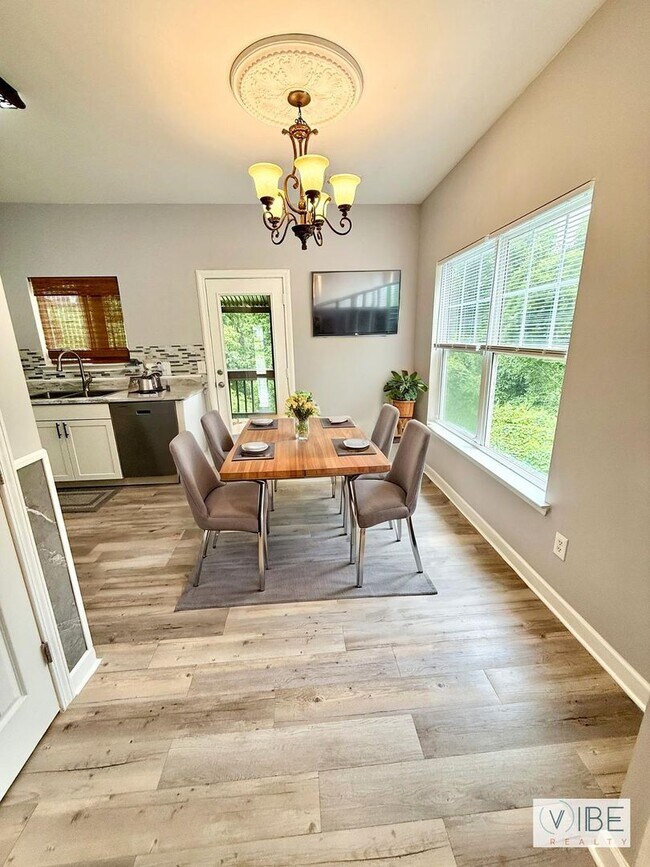Building Photo - Convenience Meets Privacy – Updated 2BR Condo Minutes from Marina & Shopping! $1600/mo