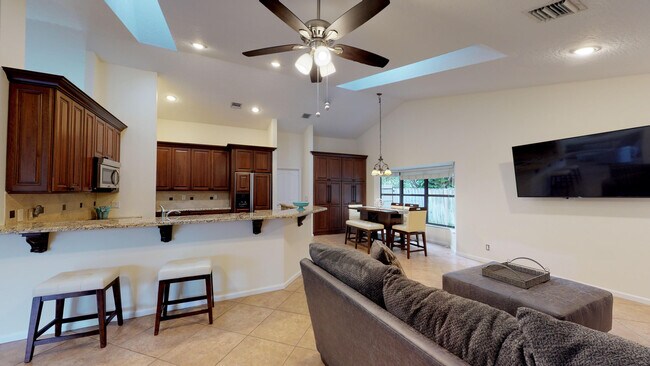 Building Photo - 1835 Staimford Cir