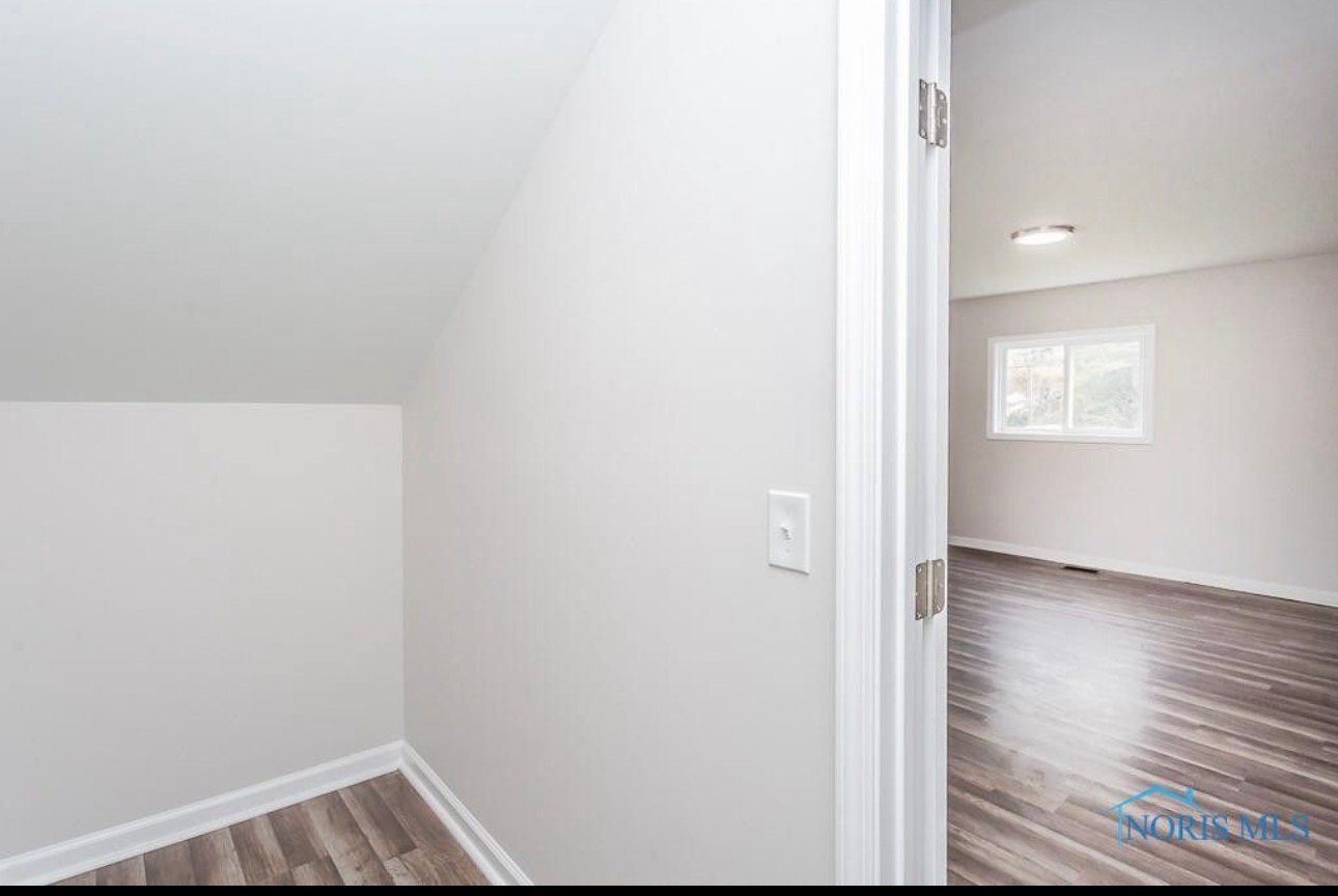 Building Photo - 421 E Streicher St