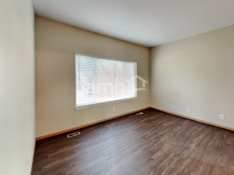 Building Photo - 14151 S Napa Cir