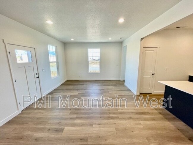 Building Photo - 1386 Copper Sky Dr