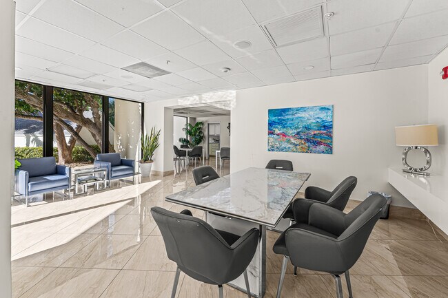 Building Photo - 5420 N Ocean Dr