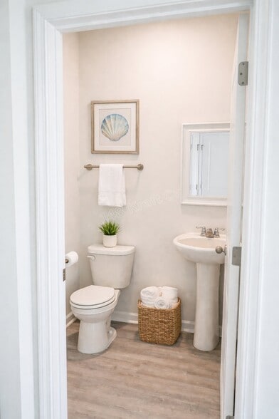 Building Photo - 148 Kraft Kove