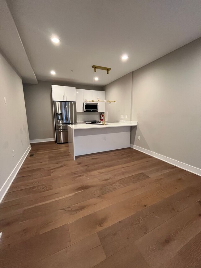 Building Photo - Brand New Constructed 2 BR/2.5 BA Apartmen...