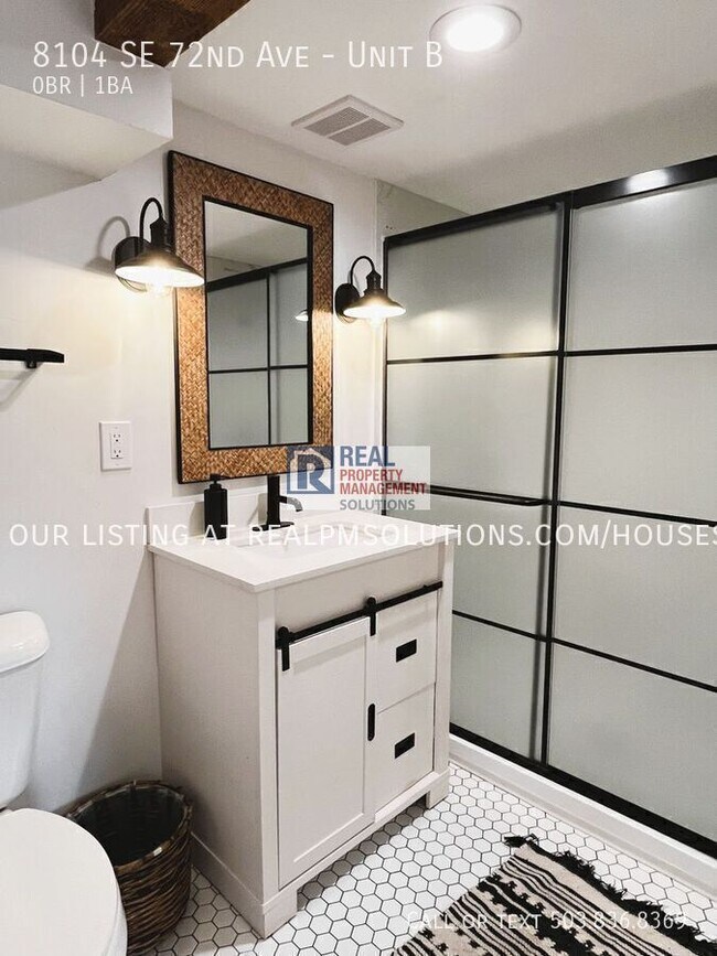 Building Photo - 8104 SE 72nd Ave