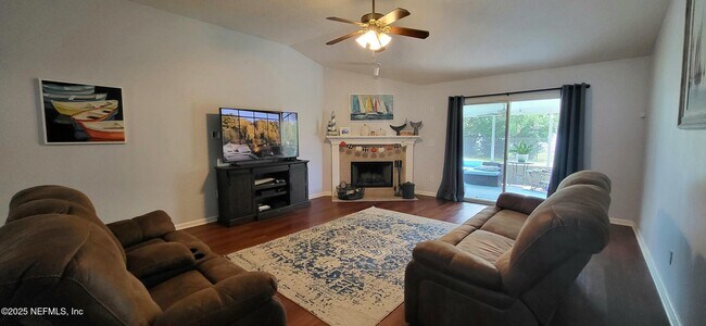Building Photo - 1763 Covington Ln