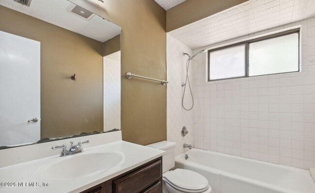 Building Photo - 7252 Holiday Hill Ct