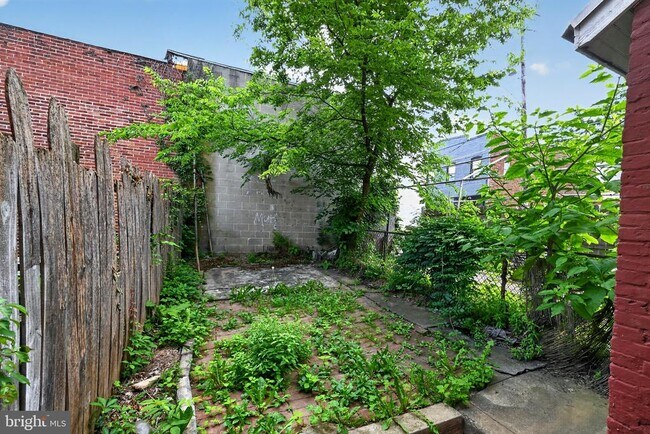 Building Photo - 361 Beaver St