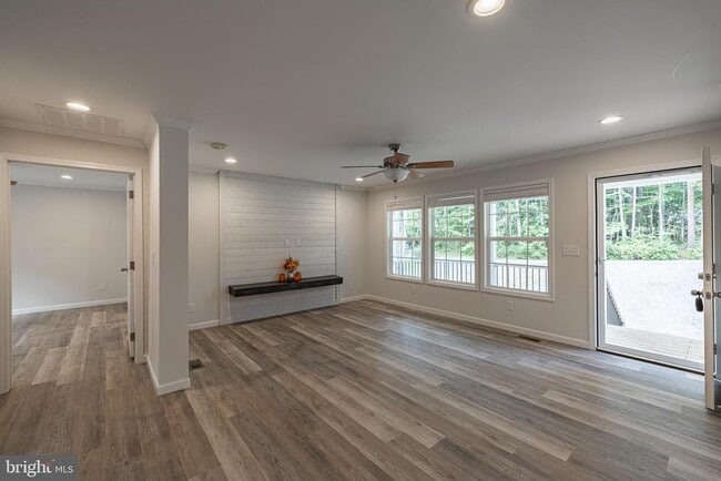 Building Photo - 307 Larkspur Rd