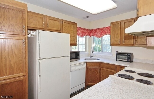 Building Photo - 58 Wescott Rd