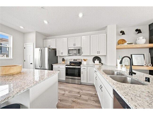 Building Photo - 2217 Gateway Curv