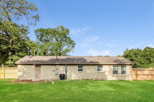 Building Photo - 24118 Grey Fox Dr