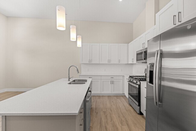 Building Photo - Stonecrest South STE 105 &amp; Unit 205
