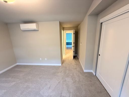 Building Photo - Stunning Tri Level 2 bed /2.5 bath Townhom...