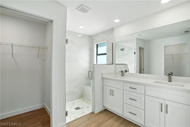 Building Photo - 3214 18th St SW