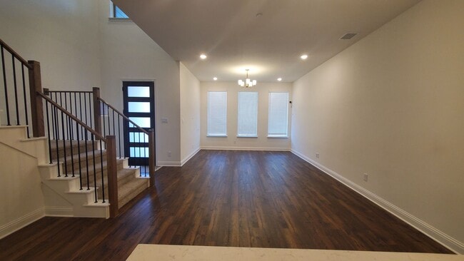 Building Photo - Gorgeous New Townhome!