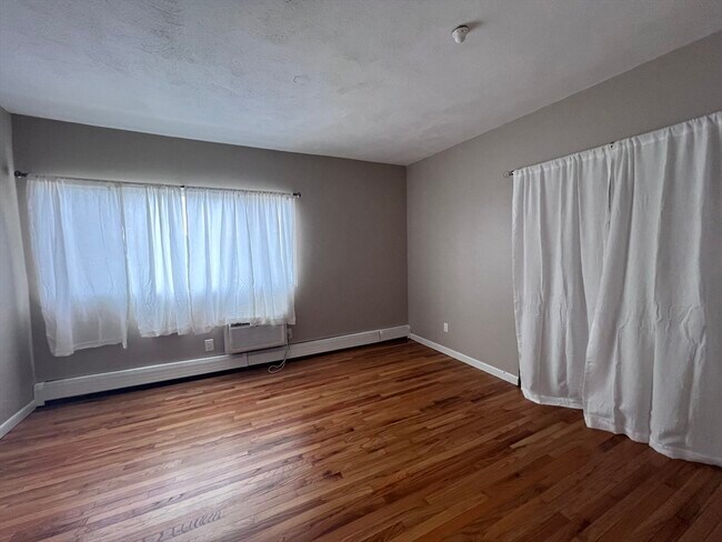 Building Photo - 101 Waite St