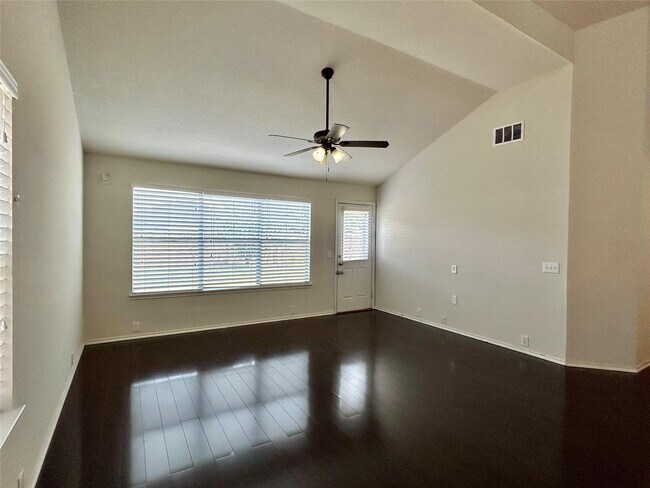 Building Photo - 10623 Sugar Trace Dr