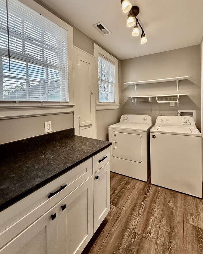 Building Photo - 1802 Guess Rd