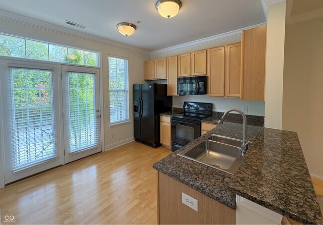 Building Photo - 949 Junction Pl