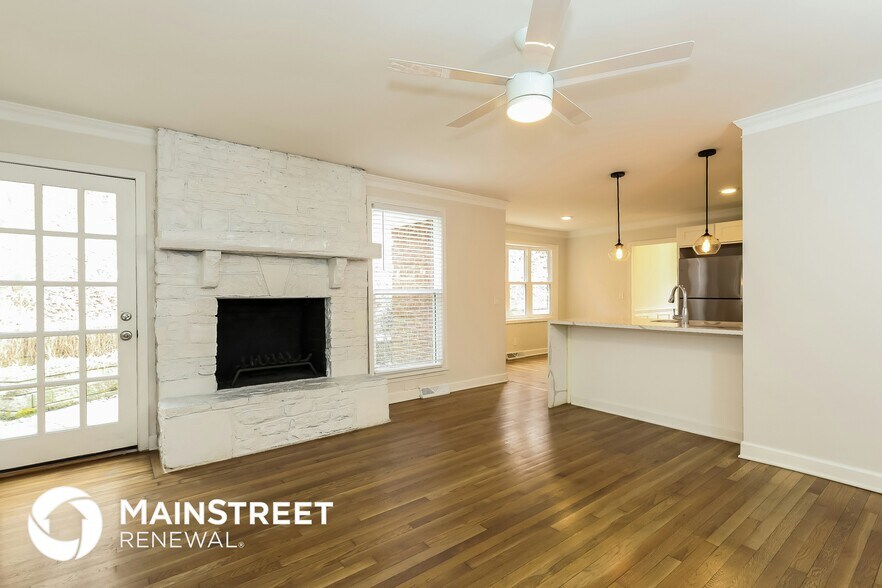 Building Photo - 5849 Beauregard Dr