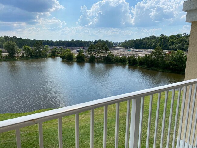 Building Photo - Beautiful 2 bedroom, 2 bathroom condo for ...